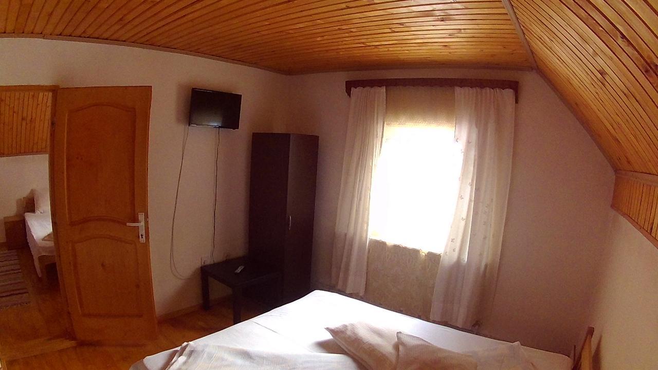 Cabana Aurora Villa อาริเอเชนิ ภายนอก รูปภาพ