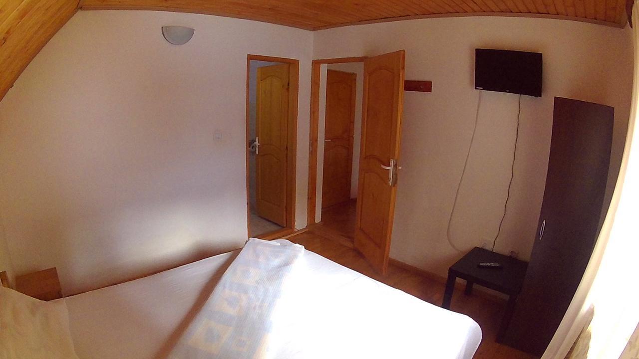 Cabana Aurora Villa อาริเอเชนิ ภายนอก รูปภาพ