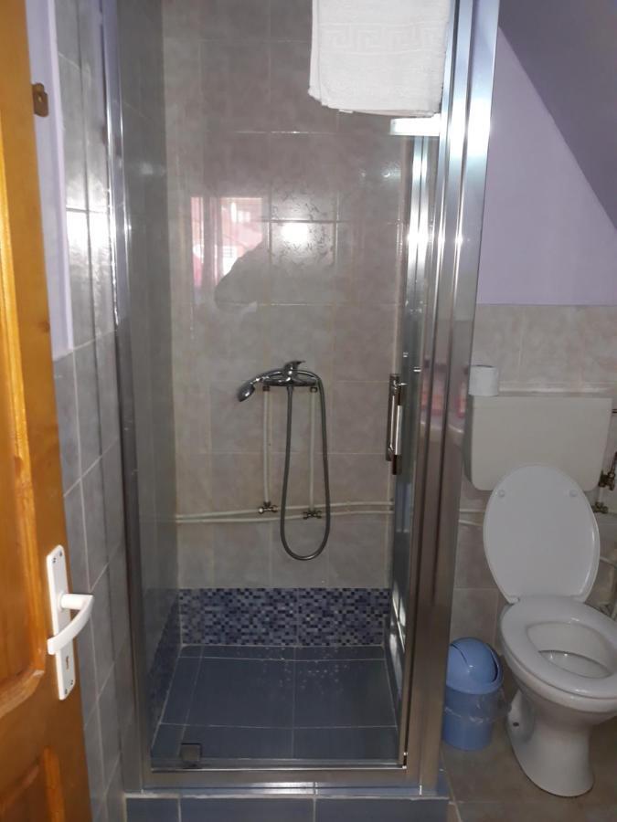 Cabana Aurora Villa อาริเอเชนิ ภายนอก รูปภาพ